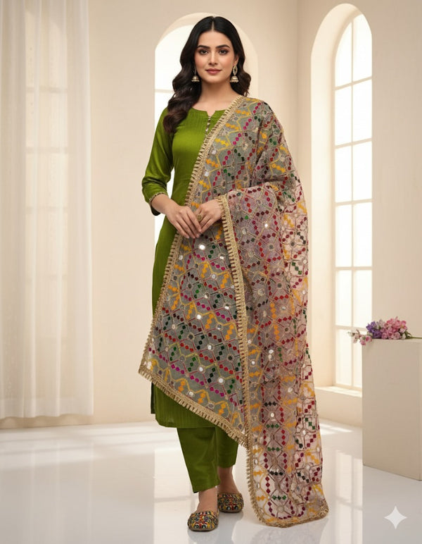 Full Heavy Embroidered Gift Pack with Shoes Free D-Mehndi